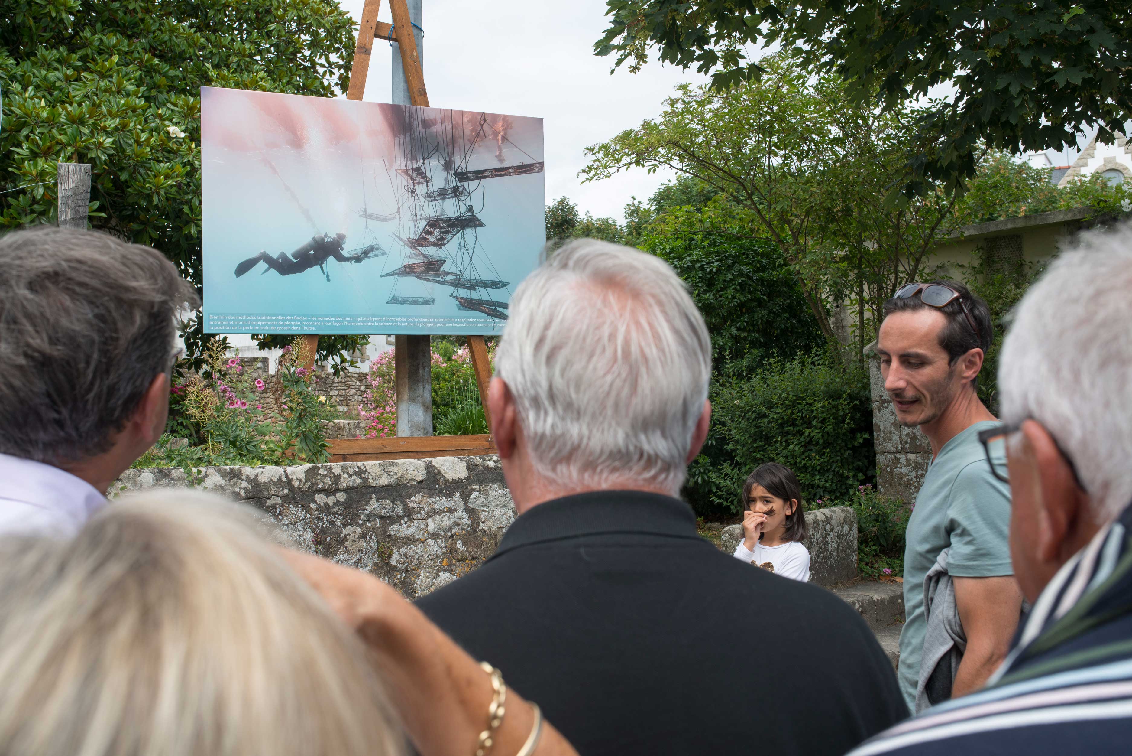 visite guidée du festival photo dans le Morbihan